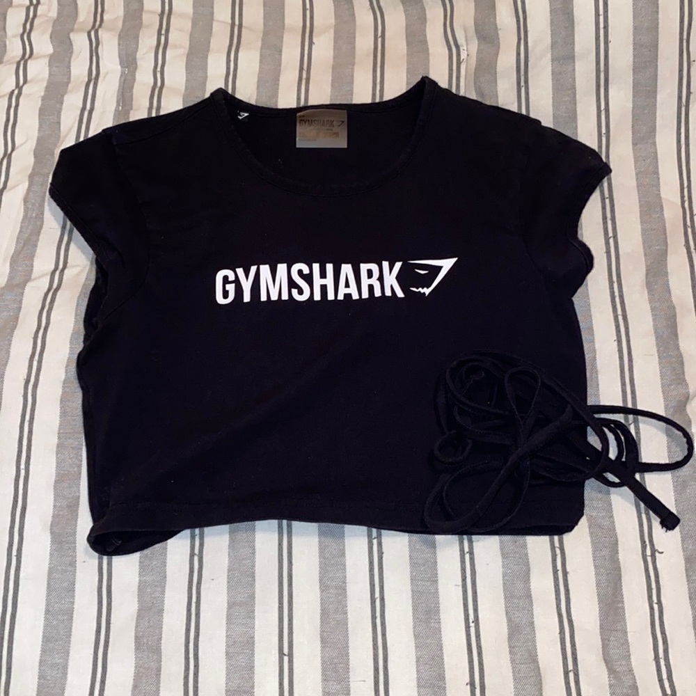 Black ribbon crop top